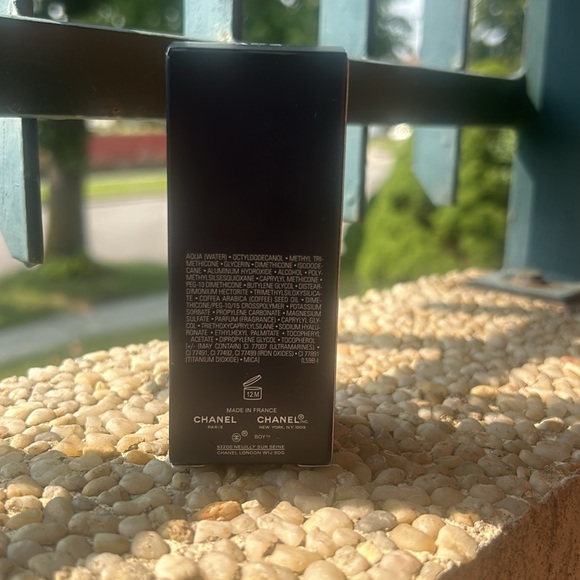 Brand New Boy De Chanel Foundation - Picture 3 of 8